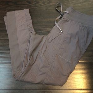 Lululemon dance studio crop- size 8